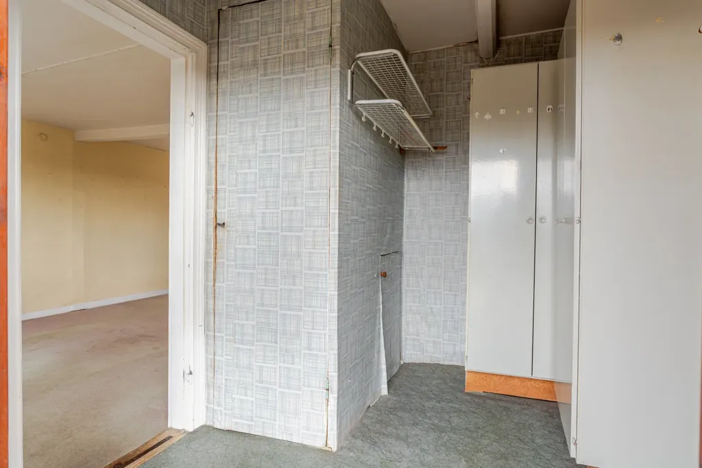 Esik - Renovation-Ready House in Grönby, Söderslätt