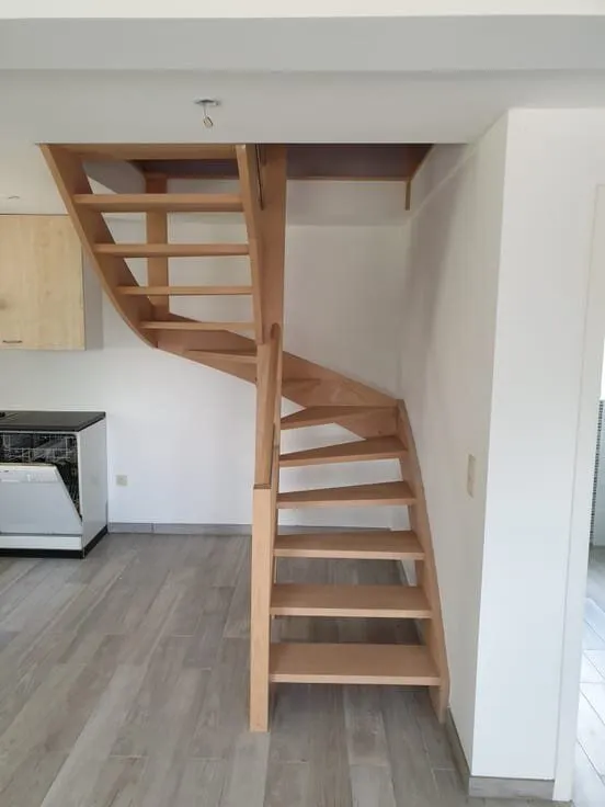 Pièces - Condo Étudiant avec Jardin près de LLN