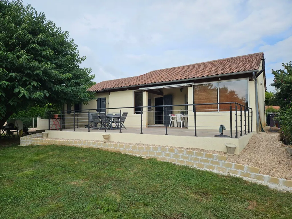 Välivaade - Ground Floor House with Large Garden in Bretenoux