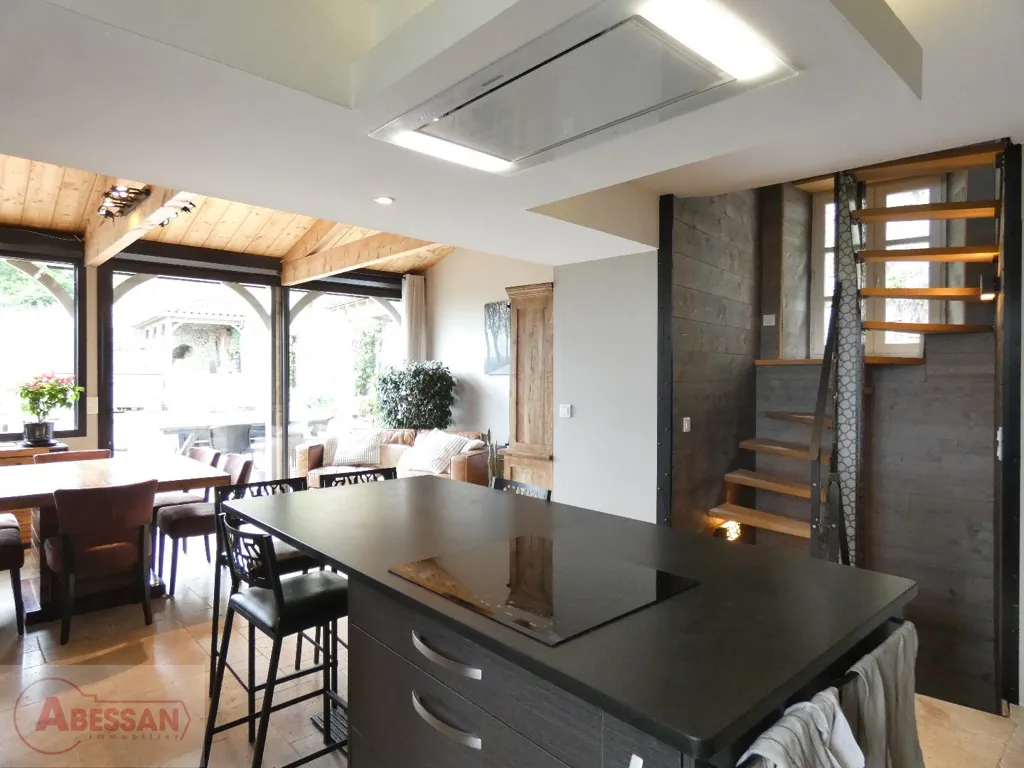 Cuisine - Maison historique avec piscine à Cordes-sur-Ciel