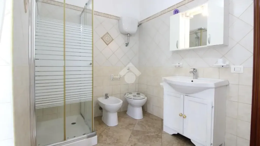 Bagni - Trilocale with Private Garden in Agropoli