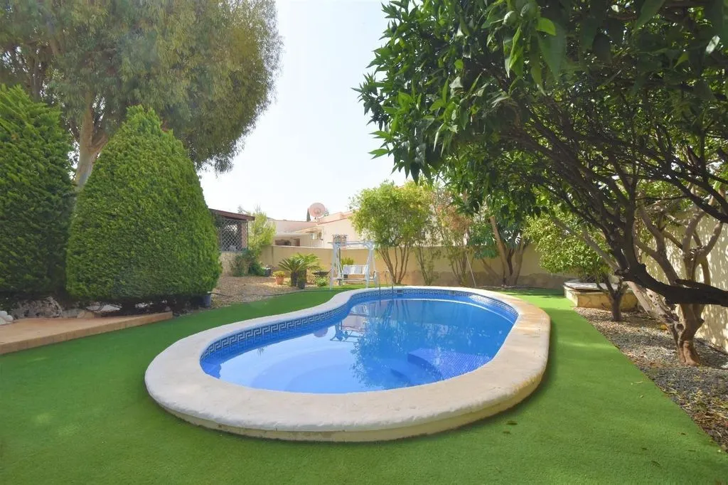 Bassein - Luxury Detached House with Pool in Quesada