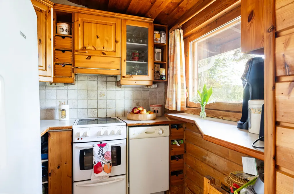 Cuisine - Cottage with Private Beach in Ylöjärvi