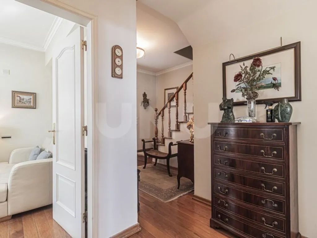 Entrée - Luxury House with Terrace in Almada