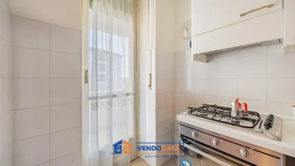 Cuisine - Bright Apartment with Balcony in Turin
