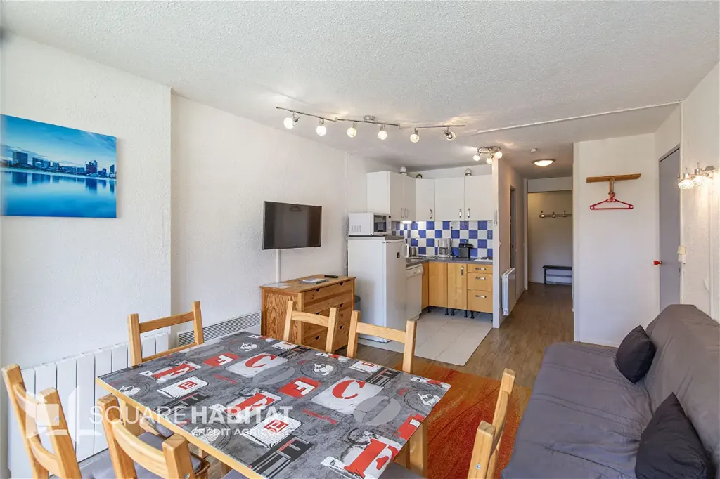 Dining Room - 2-Bed Apartment with Balcony in La Mongie