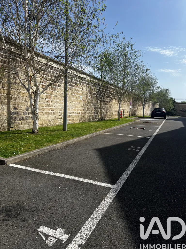 Välivaade - Secure Parking in Persan