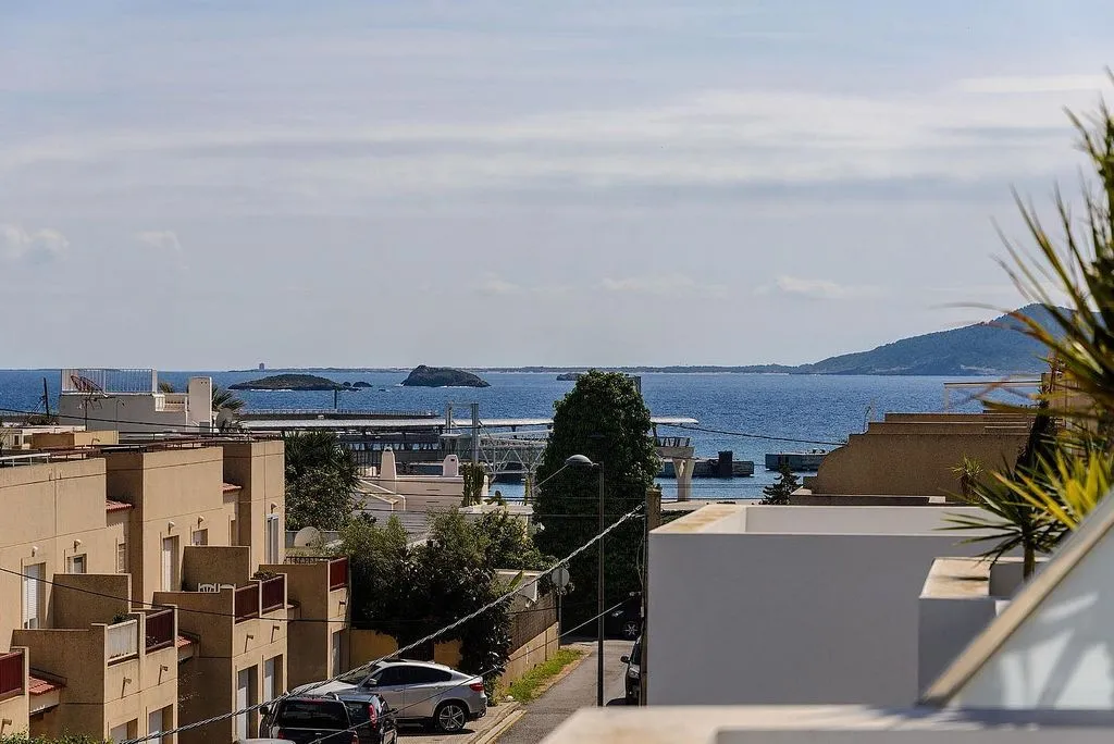 Balcon - Terraced House with Terrace in Talamanca