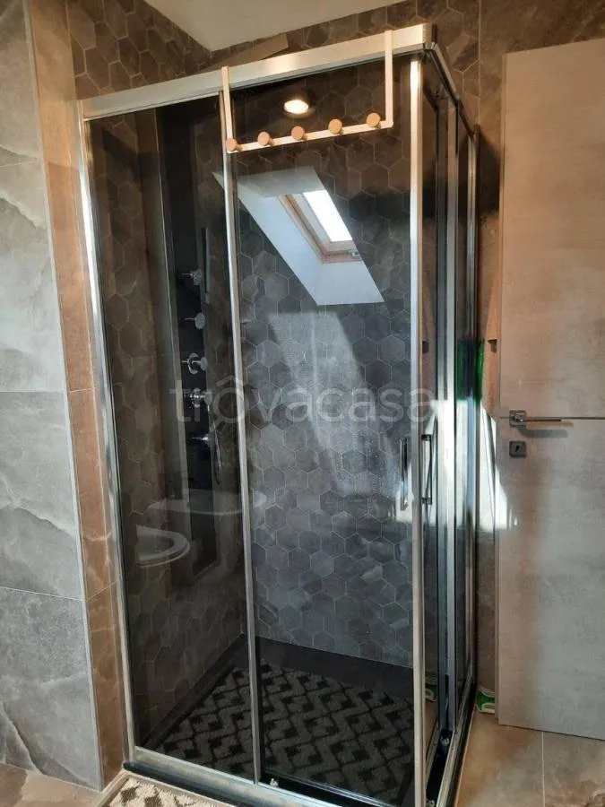 Vannitoad - Mansard Apartment with Open Plan in Pino Torinese