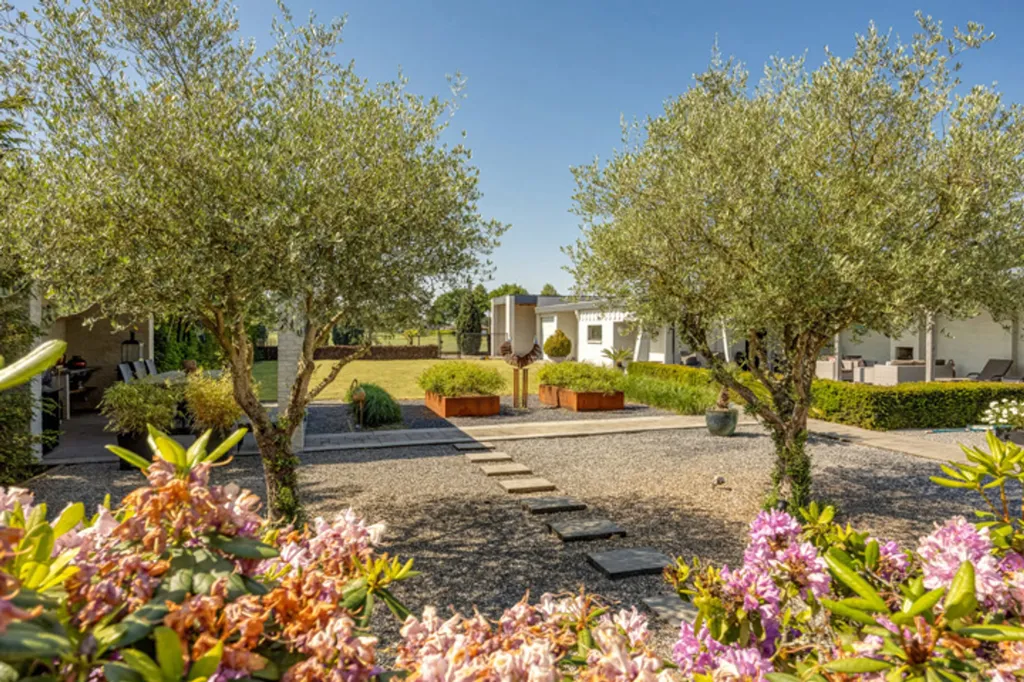 Giardino - Villa with Swimming Pool in Poppel