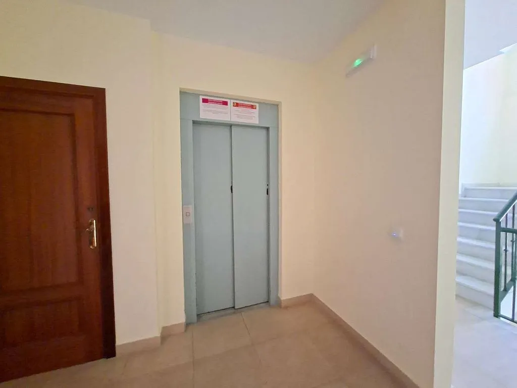 hallway_entrance