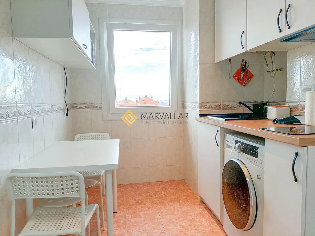 Cuisine - Modern Flat with University Proximity in Los Castros