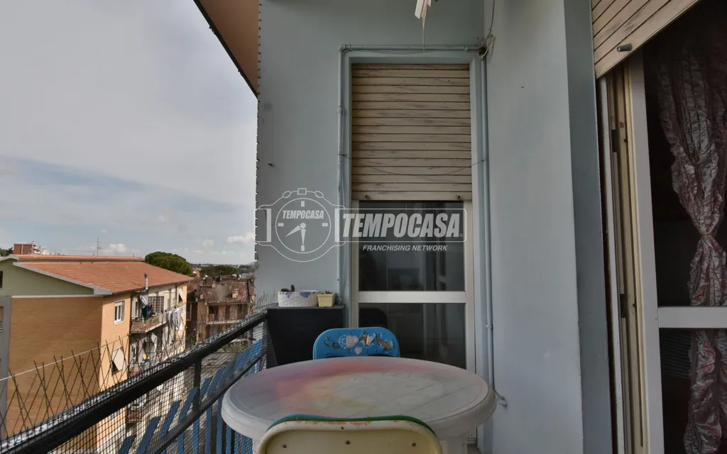 Balcone - Duplex con due balconi in zona semicentrale a Tolentino