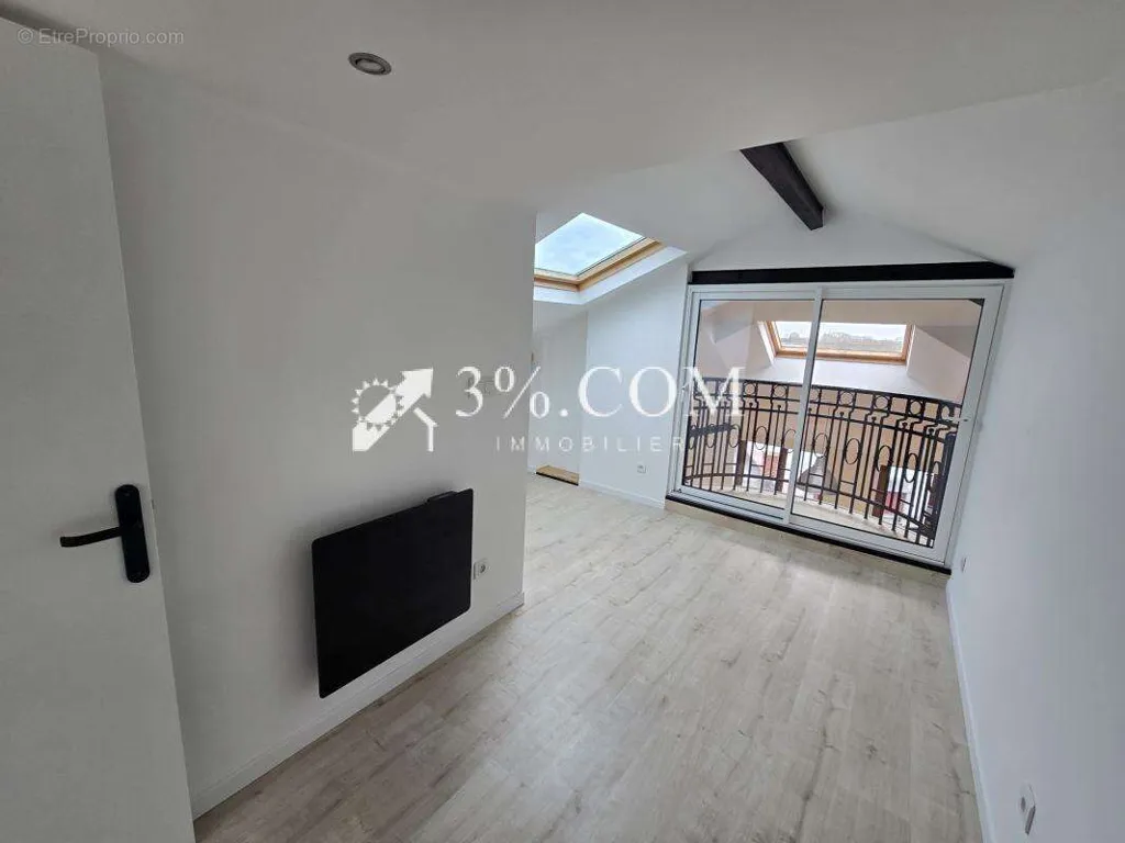 Pièces - Loft Lumineux avec Parking à Tourcoing