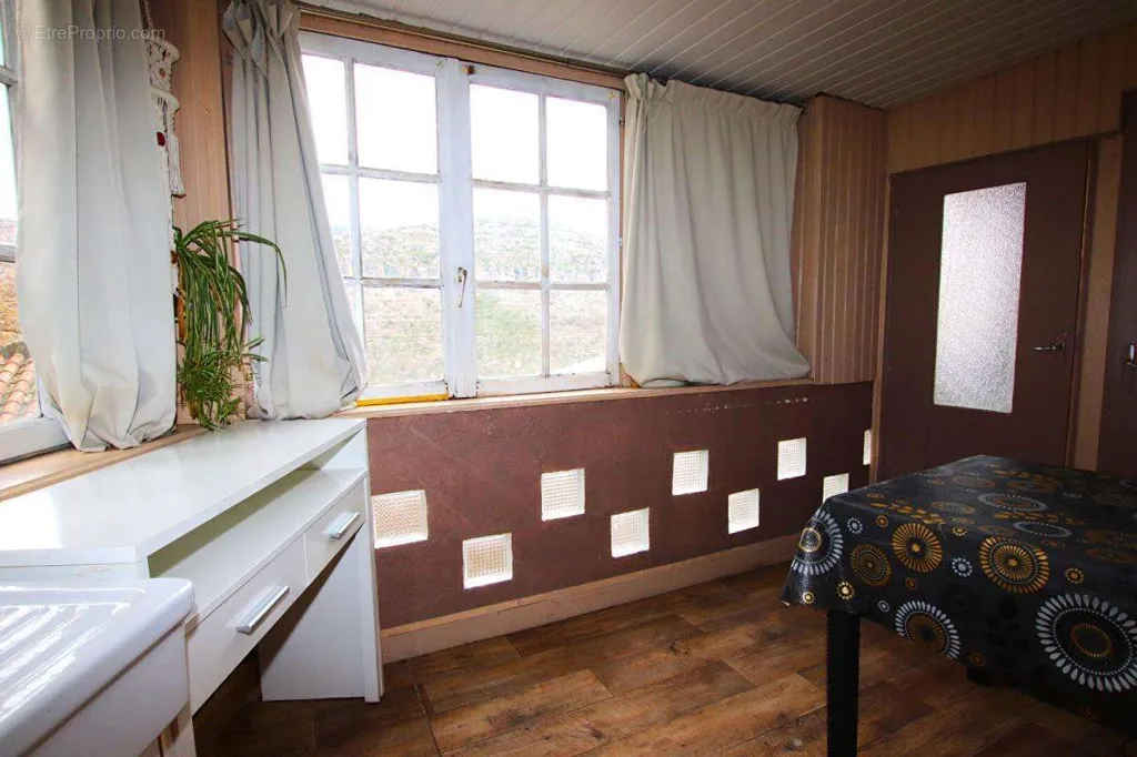 10-room apartment in Saint-Rome-De-Tarn