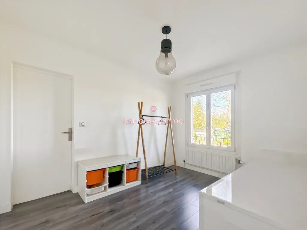 Chambres - Maison Familiale avec Piscine à Changé