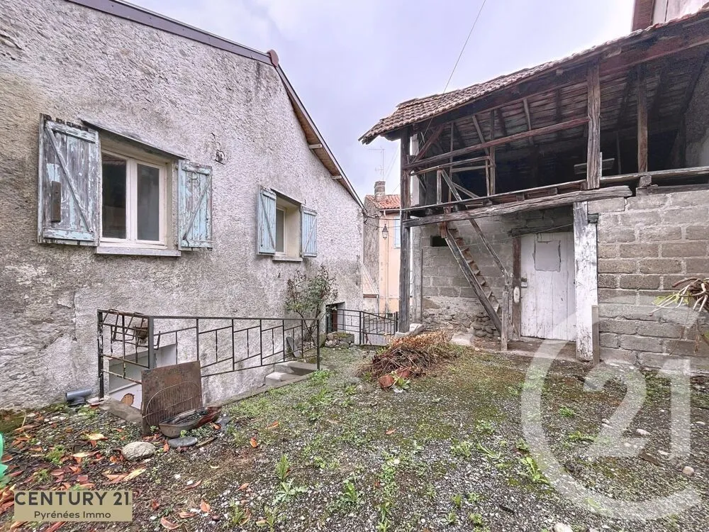 Giardino - Renovated House with Courtyard in Miramont-de-Comminges