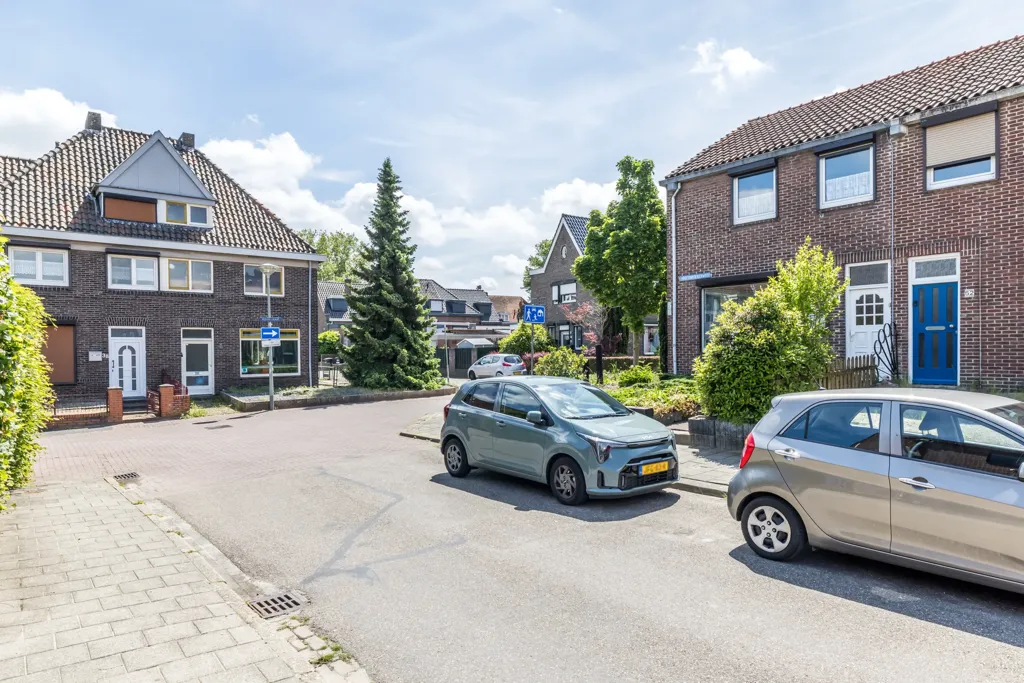 Välivaade - Corner House with Garden in Brunssum