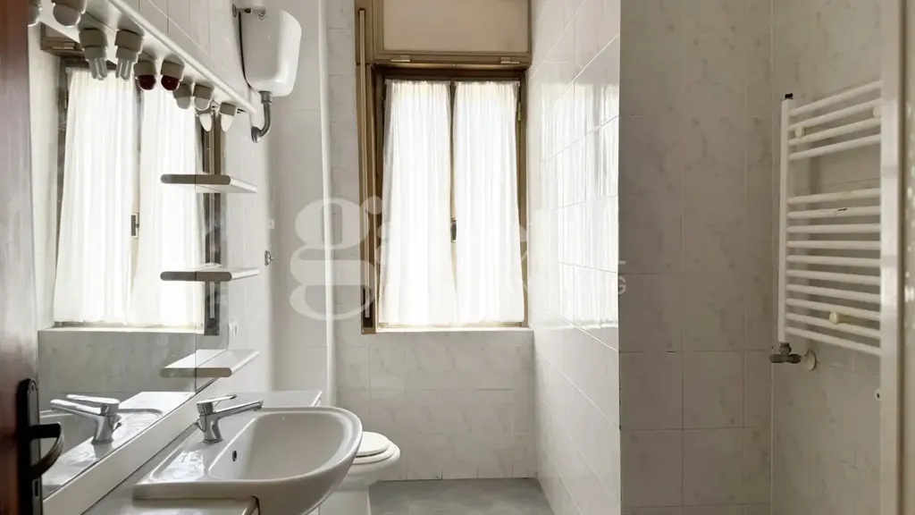 Salles de bain - Apartment with Balcony in Fuorigrotta, Naples
