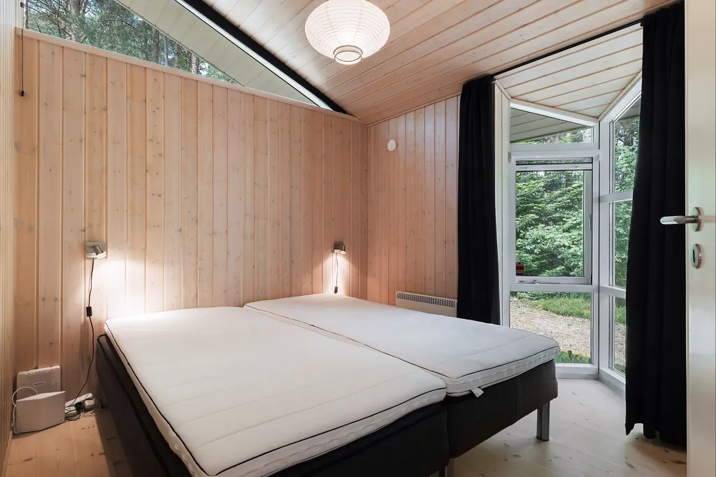 Bedrooms - Quality Summerhouse with Garden in Helberskov