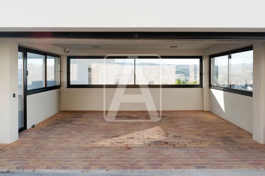 Garaaž - Mediterranean Villa with Sea Views in Moraira