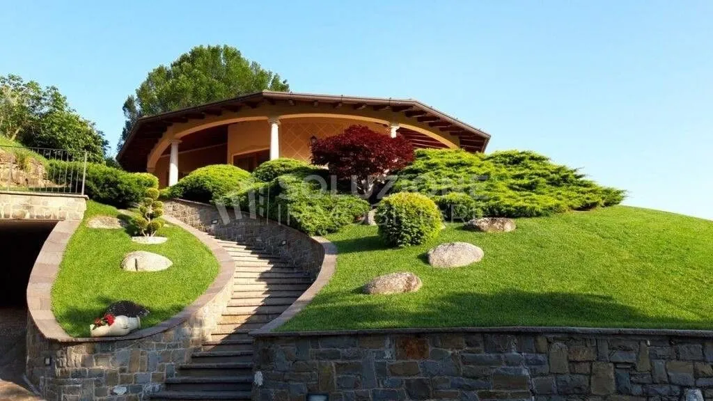 Jardin - Luxury Villa with Private Garden in Foresto Sparso