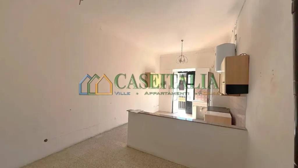 Cuisine - Apartment for Renovation in Ivrea