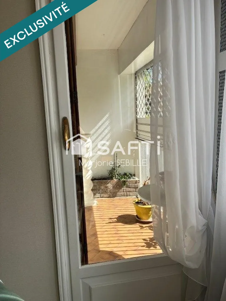 Terrasse - Appartement 4 Pièces avec Balcon à Vitry-sur-Seine
