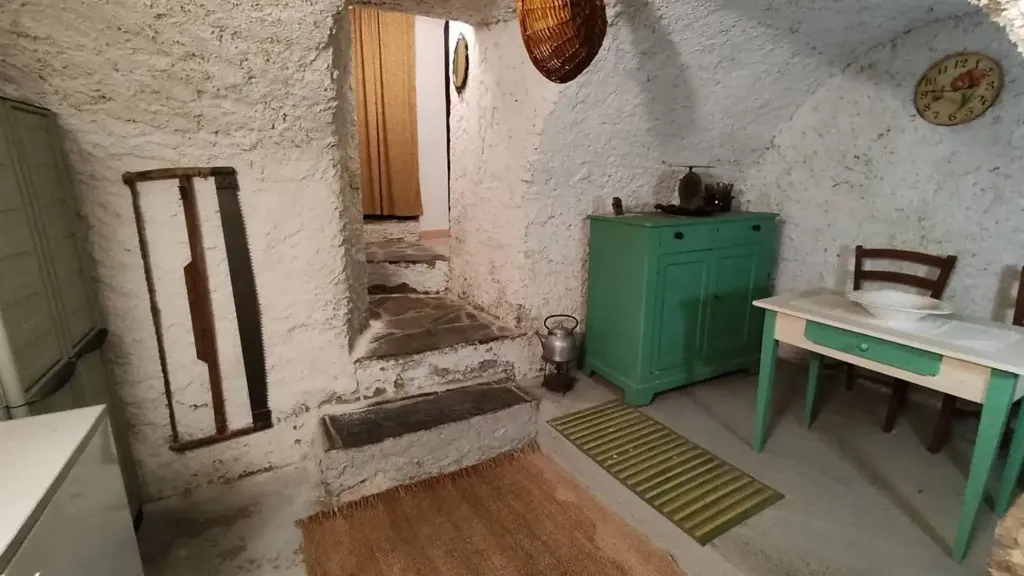 Cuisine - Historic Apartment in Pigna, Imperia