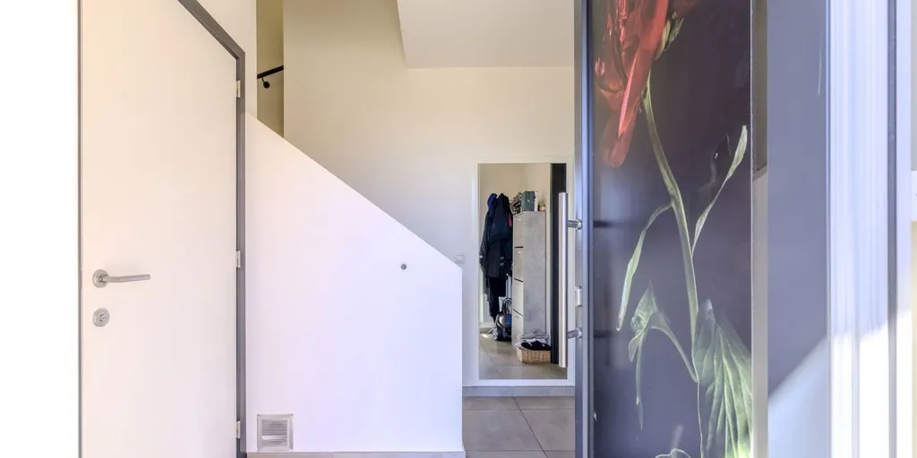 Entrée - Maison Moderne avec Espace Vert à Balen