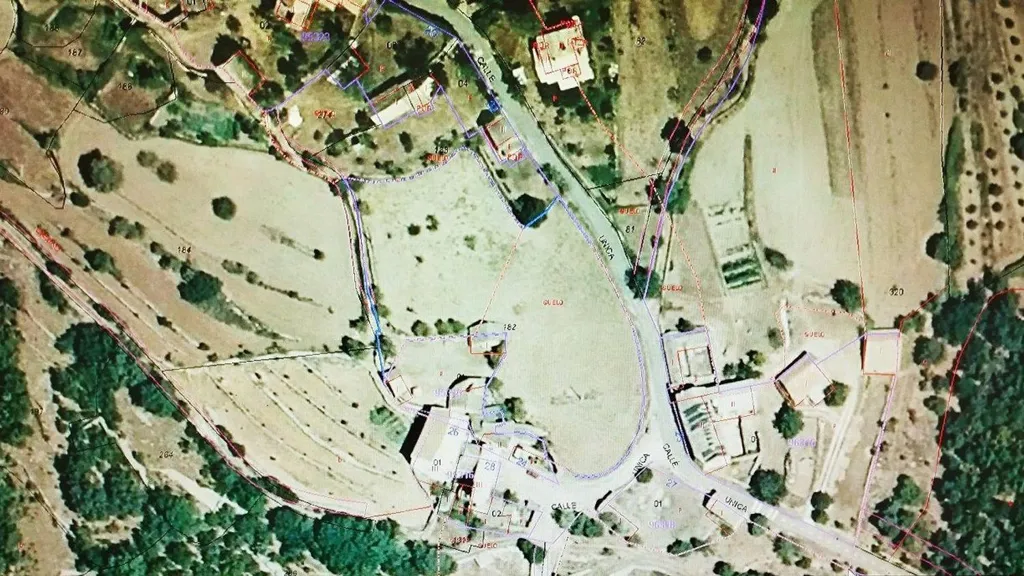 Õhuvaade - Urban Land Plot with Mountain Views in Bárcabo