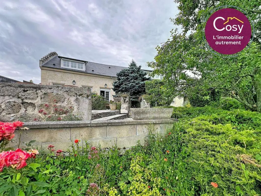 Garden - Charming Stone House with Panoramic View in Green Setting
