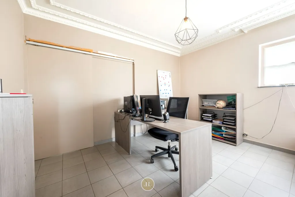 Office - Villa with Office Space and Solar Panels in Menen