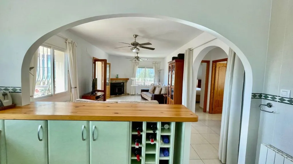 Cuisine - Luxury Villa with Mountain Views in Jalón