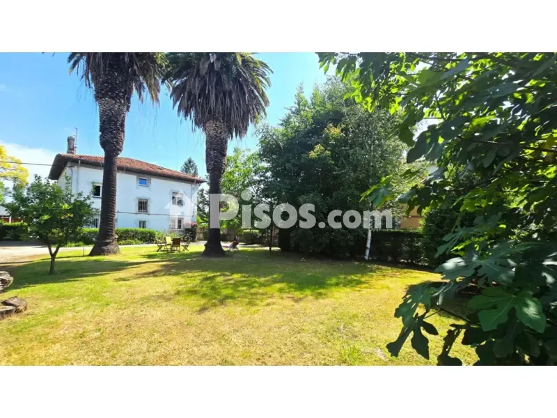 Garden - Señorial House with Private Garden in Torrelavega