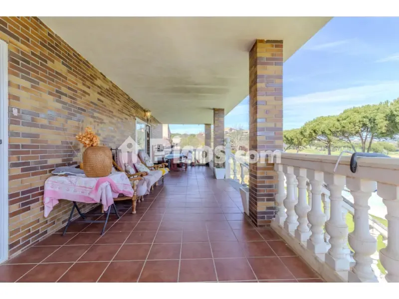 Terrass - Chalet with Golf View in Cabanillas del Campo
