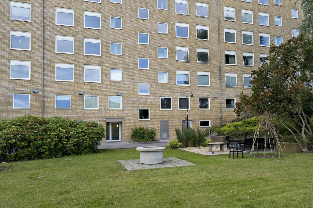 Aed - Modern Flat with Balcony in Göteborg