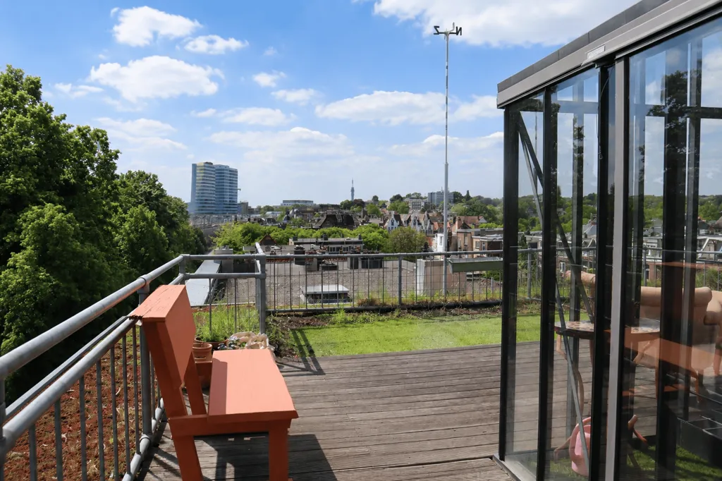 Terrasse - Characterful Penthouse with Dachterras in Arnhem