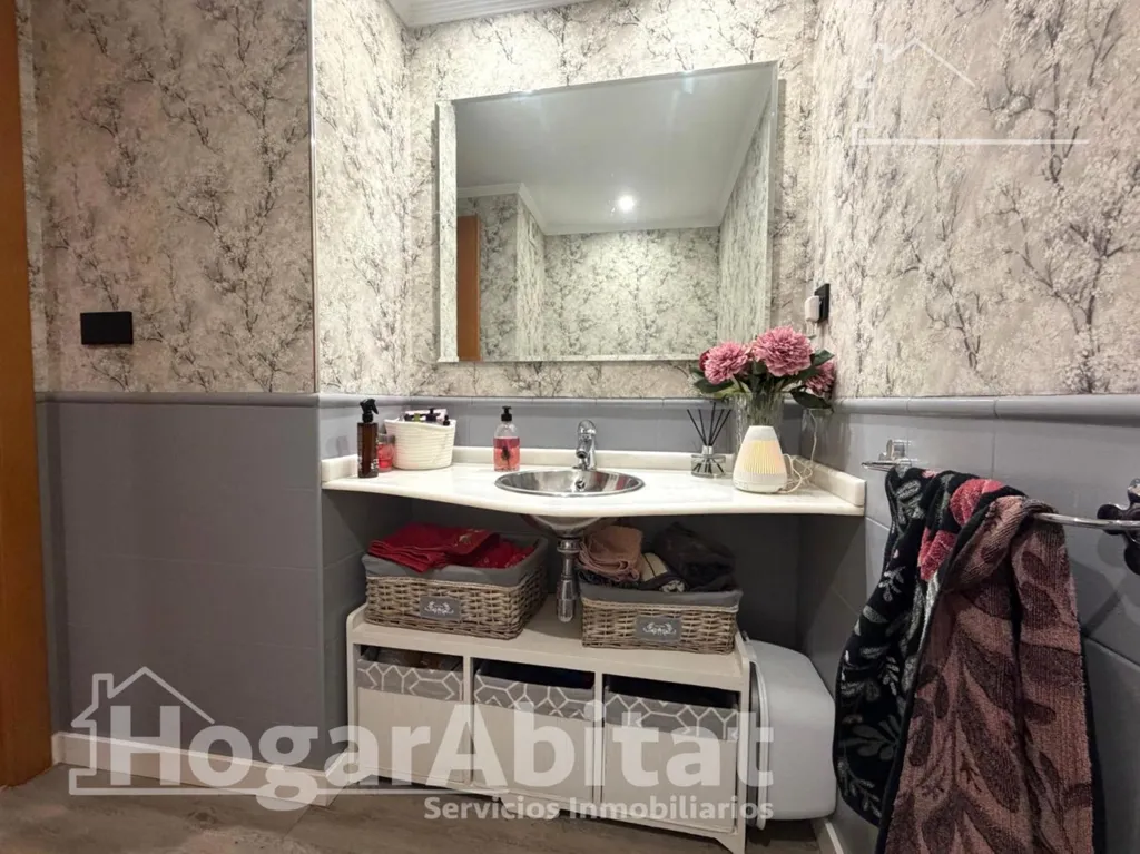 Vannitoad - Reformed Apartment with Balcony in Valencia