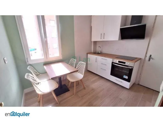 Köök - Student Flat with Balcony in Basurto