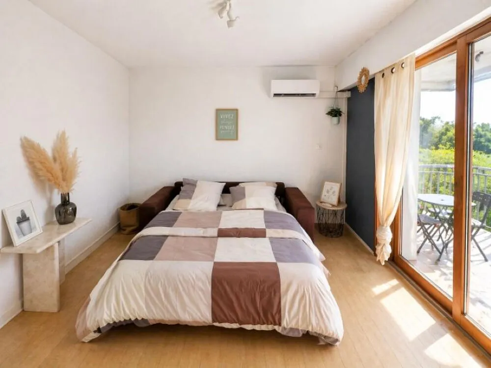 Chambres - Studio avec Vue Montagne à Canet-en-Roussillon