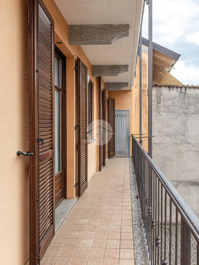 Balcony - Apartment with Balcony in Giaveno Centre