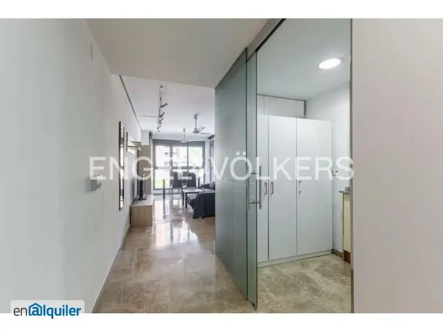 Esik - Apartment with Garage in Russafa–Eixample, Valencia