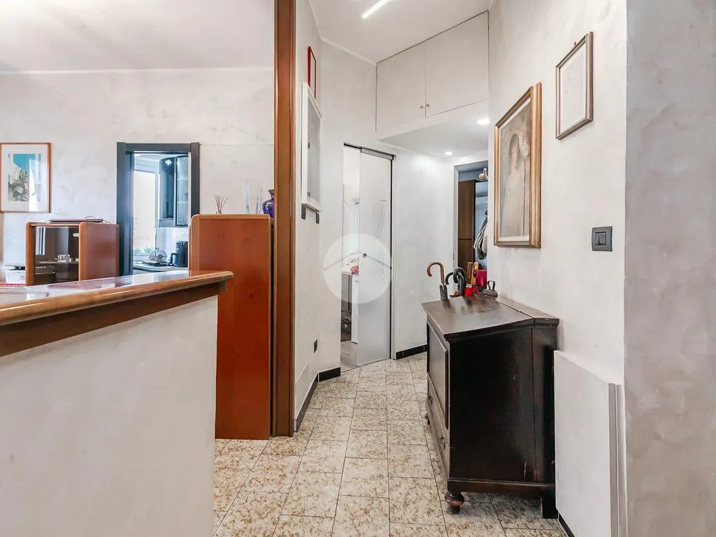 hallway_entrance