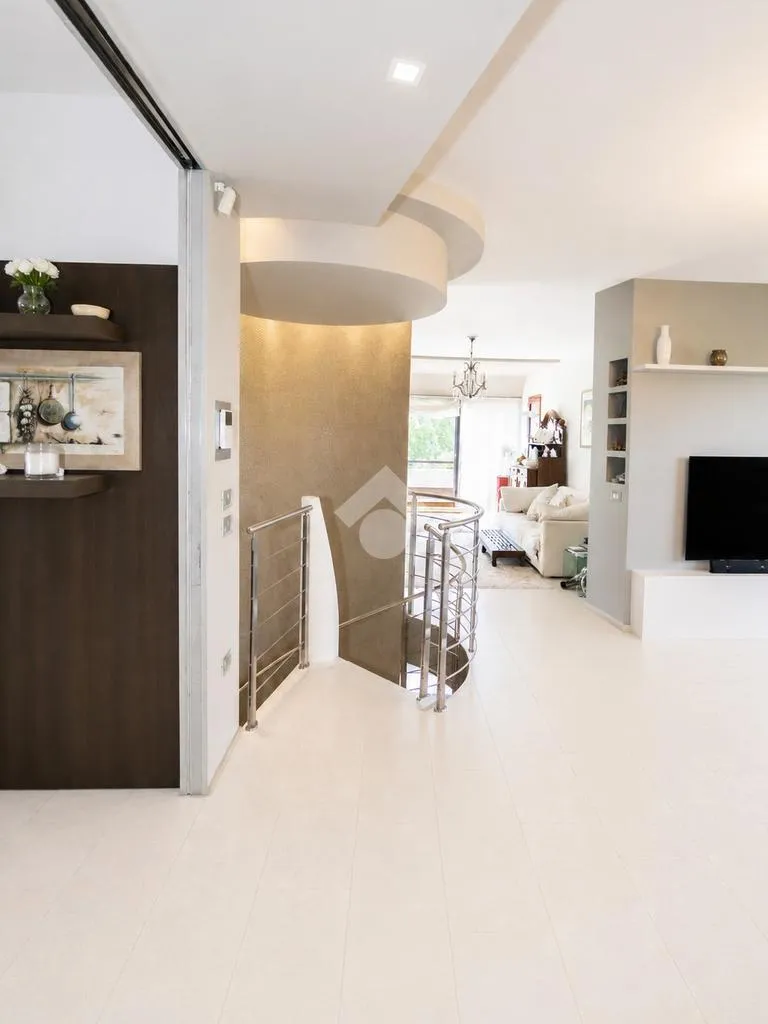 Soggiorno - Luxury Penthouse with Private Elevator in Basiglio