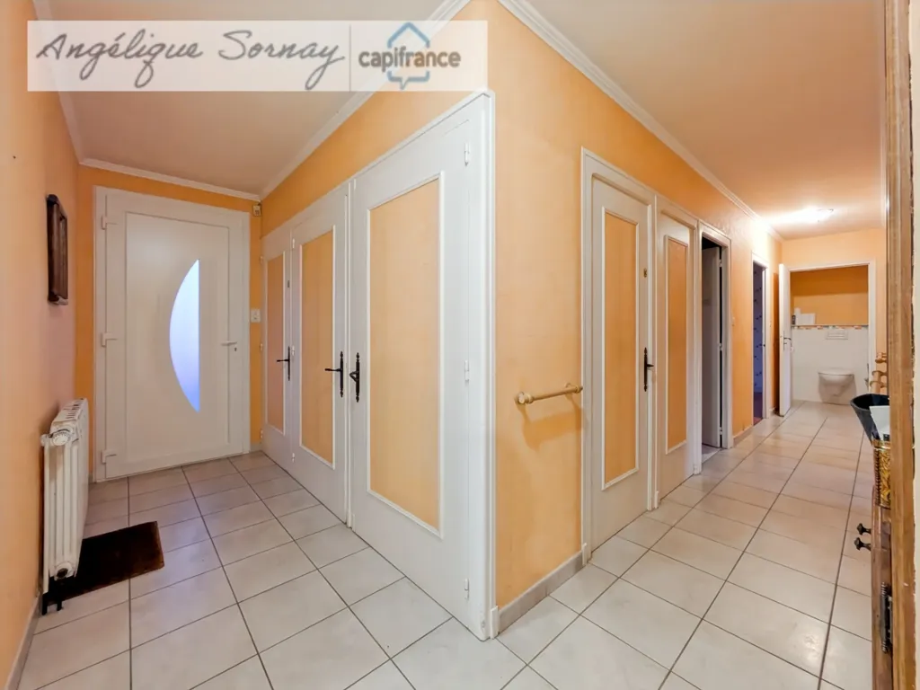 hallway_entrance