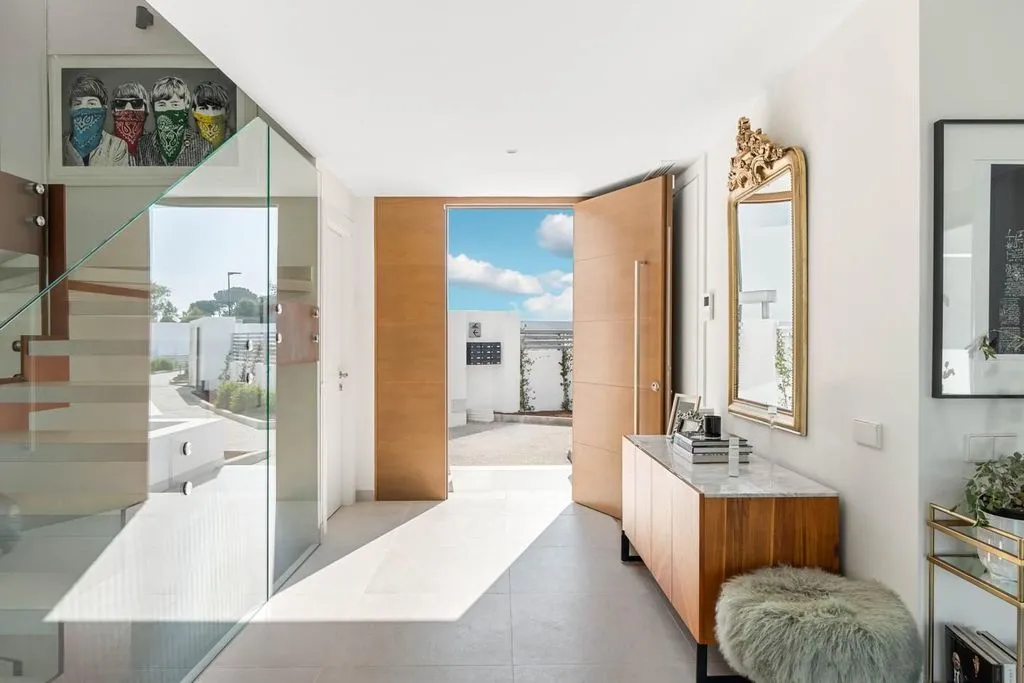 Esik - Luxury Villa with Pools in San Pedro de Alcántara