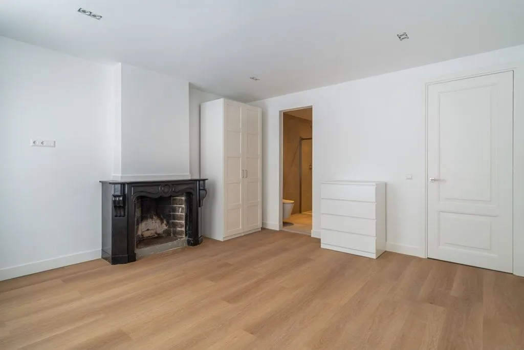Chambres - Renovated Apartment with Garden in The Hague