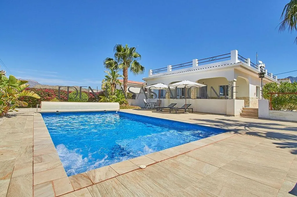 Piscine - Modern Chalet with Pool in Busot