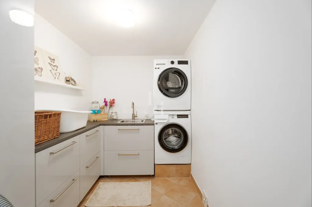 Pesuköök - 3+1 Bedroom House with Pool in Vilamoura